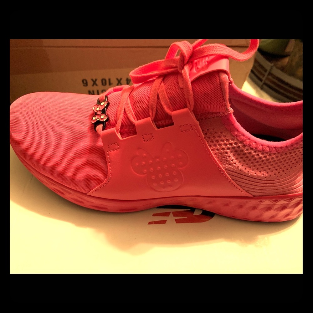 New Balance Disney Minnie Edition